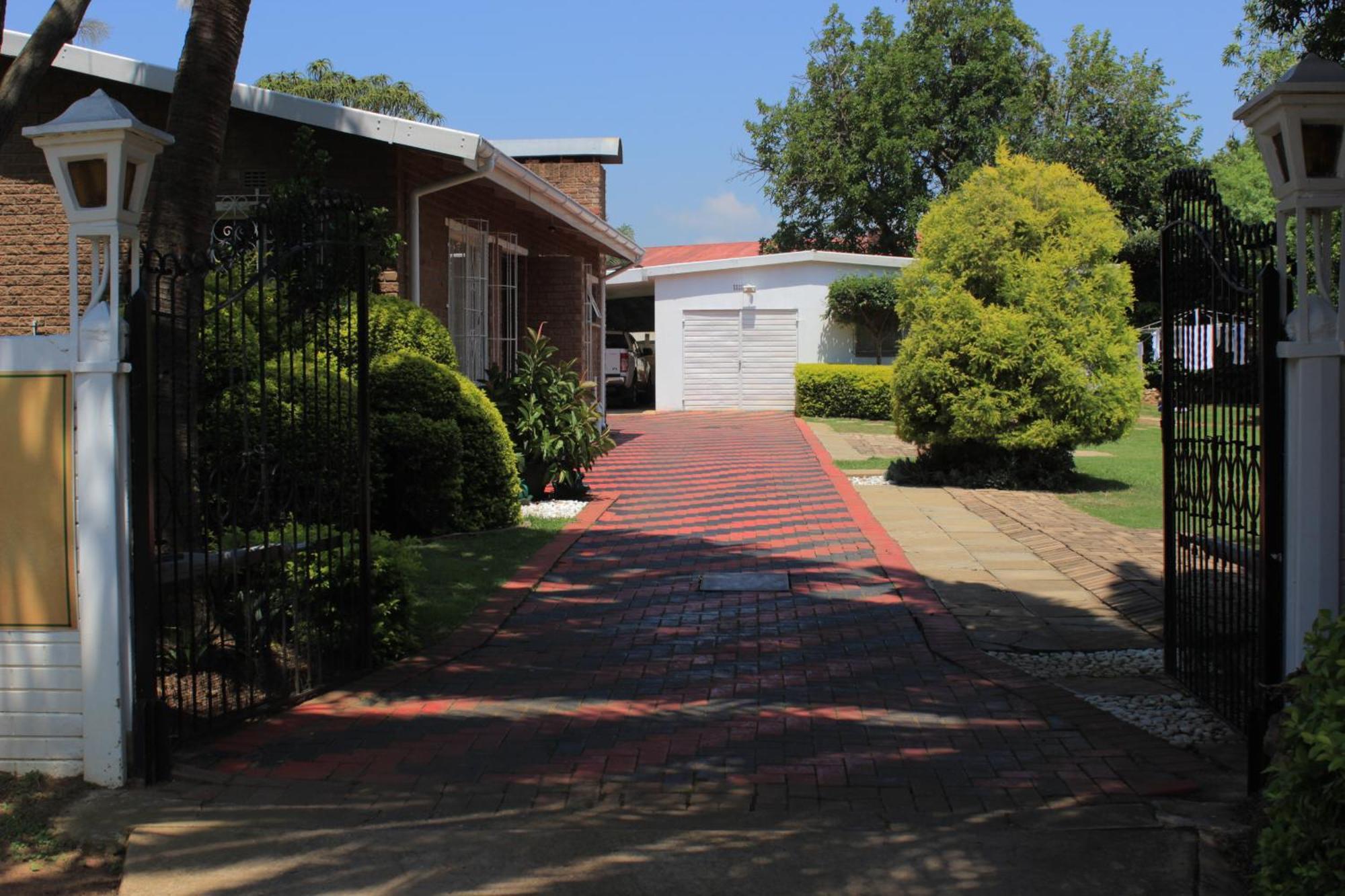 His Glory Guest House Vryheid Extérieur photo